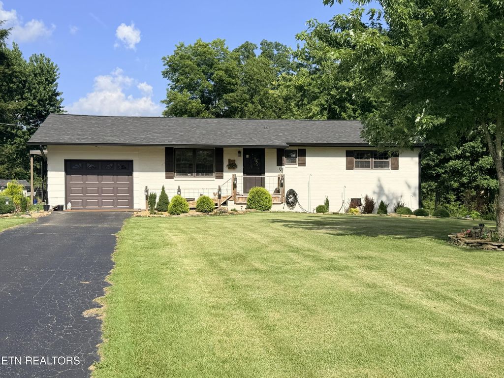 Photo of 158 Daysville Rd, Rockwood, TN 37854 (MLS # 1349395)