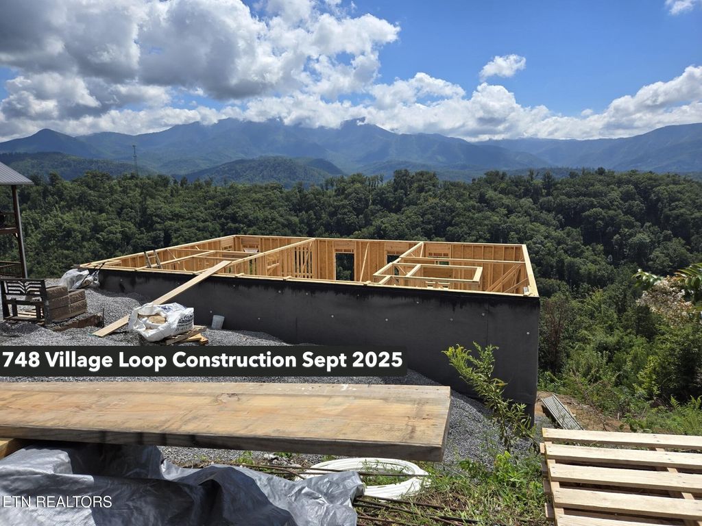 Photo of 748 Village Loop Rd, Gatlinburg, TN 37738 (MLS # 1314829)