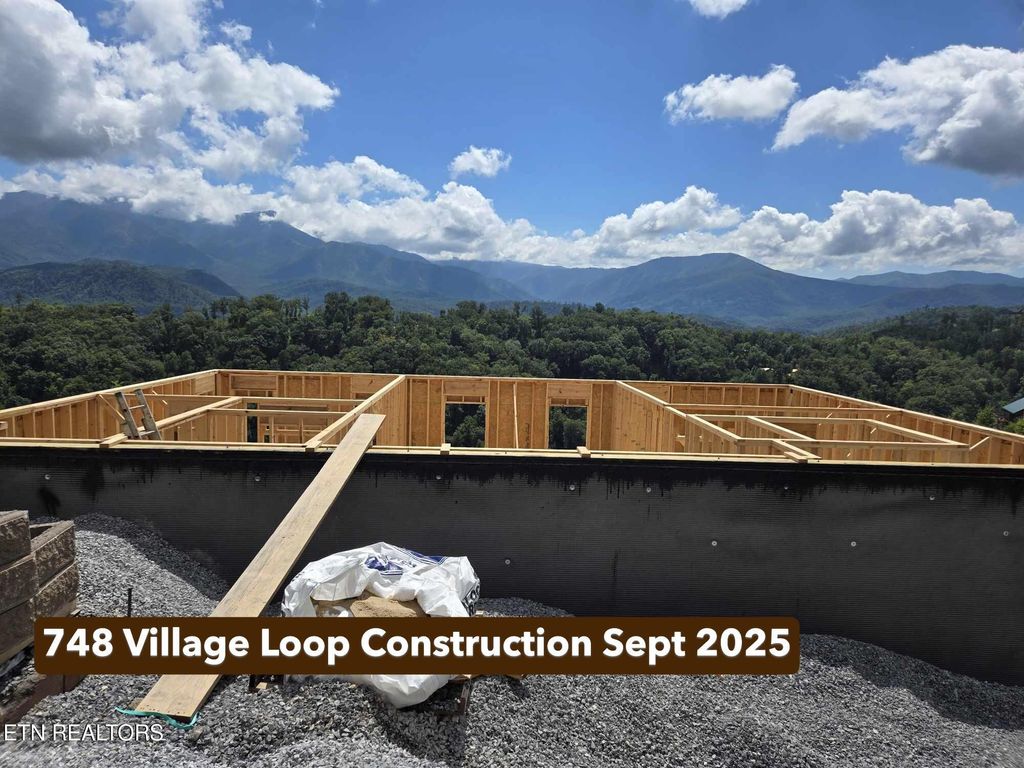Photo of 748 Village Loop Rd, Gatlinburg, TN 37738 (MLS # 1314829)