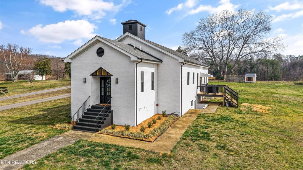 Photo of 13161 Vonore Rd, Loudon, TN 37774 (MLS # 1332377)