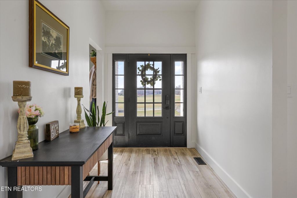 Photo of 13161 Vonore Rd, Loudon, TN 37774 (MLS # 1332377)