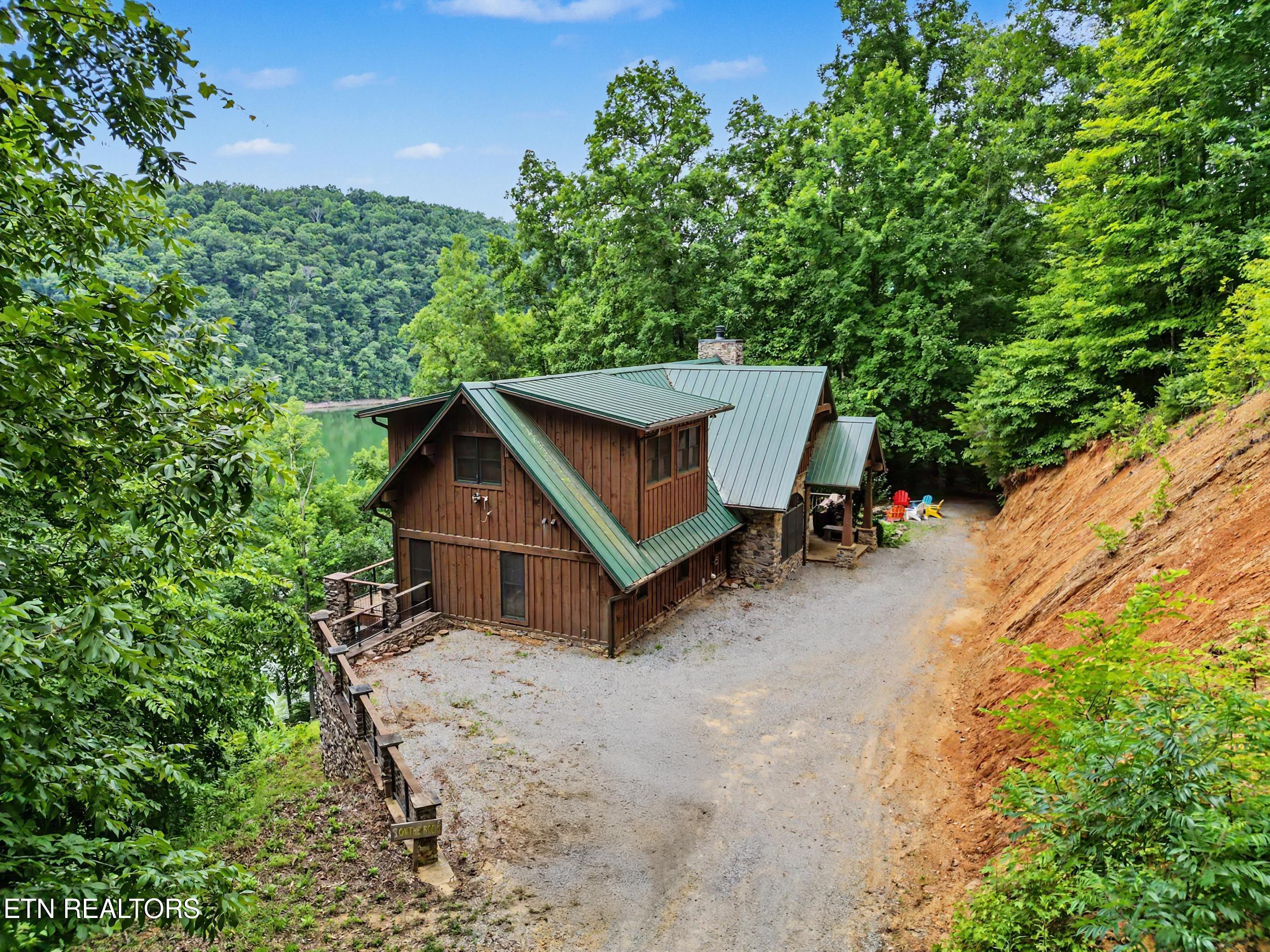 836 & 835 Jacks Bluff Rd