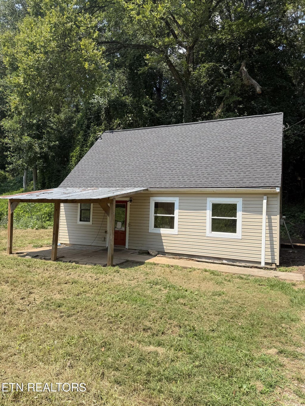 Photo of 125 Meadowlark Lane, Harriman, TN 37748 (MLS # 1351450)