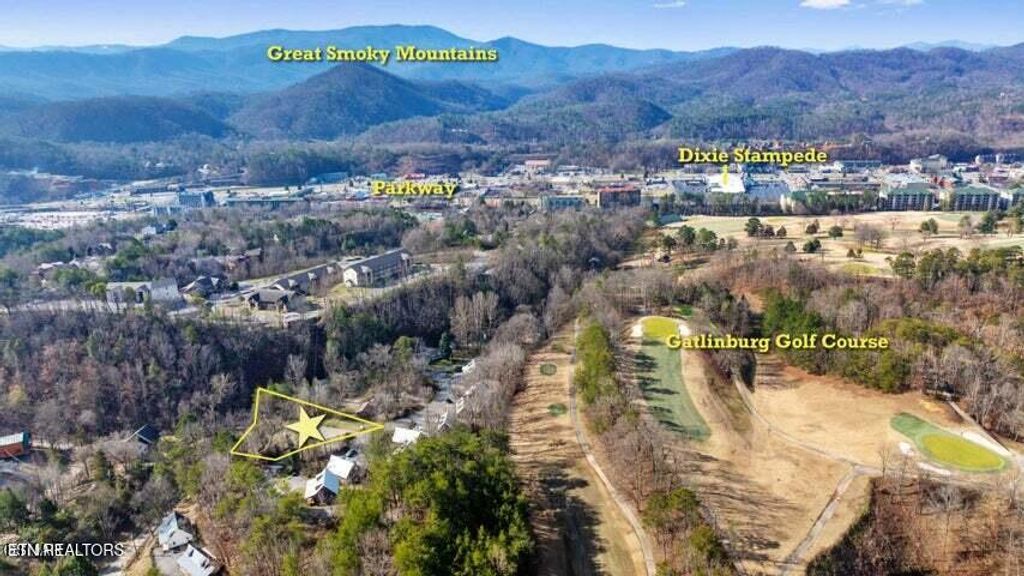 Photo of 520 Golf Rd, Pigeon Forge, TN 37863 (MLS # 1317607)