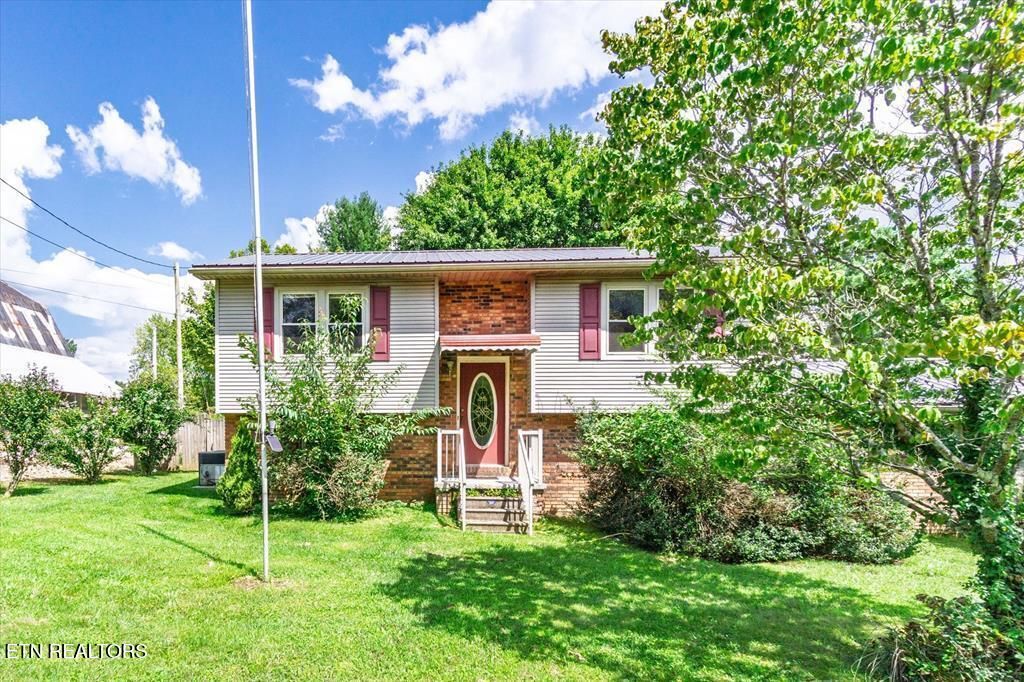 Photo of 773 Dunbar Rd, Crossville, TN 38572 (MLS # 1312303)