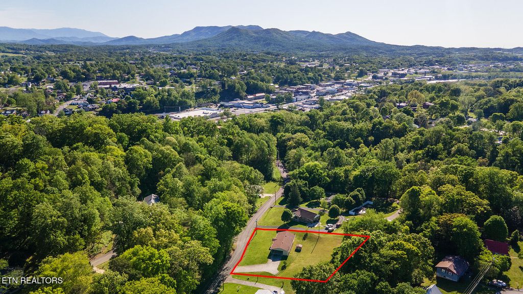 Photo of 458 Warford Rd, Newport, TN 37821 (MLS # 1337684)