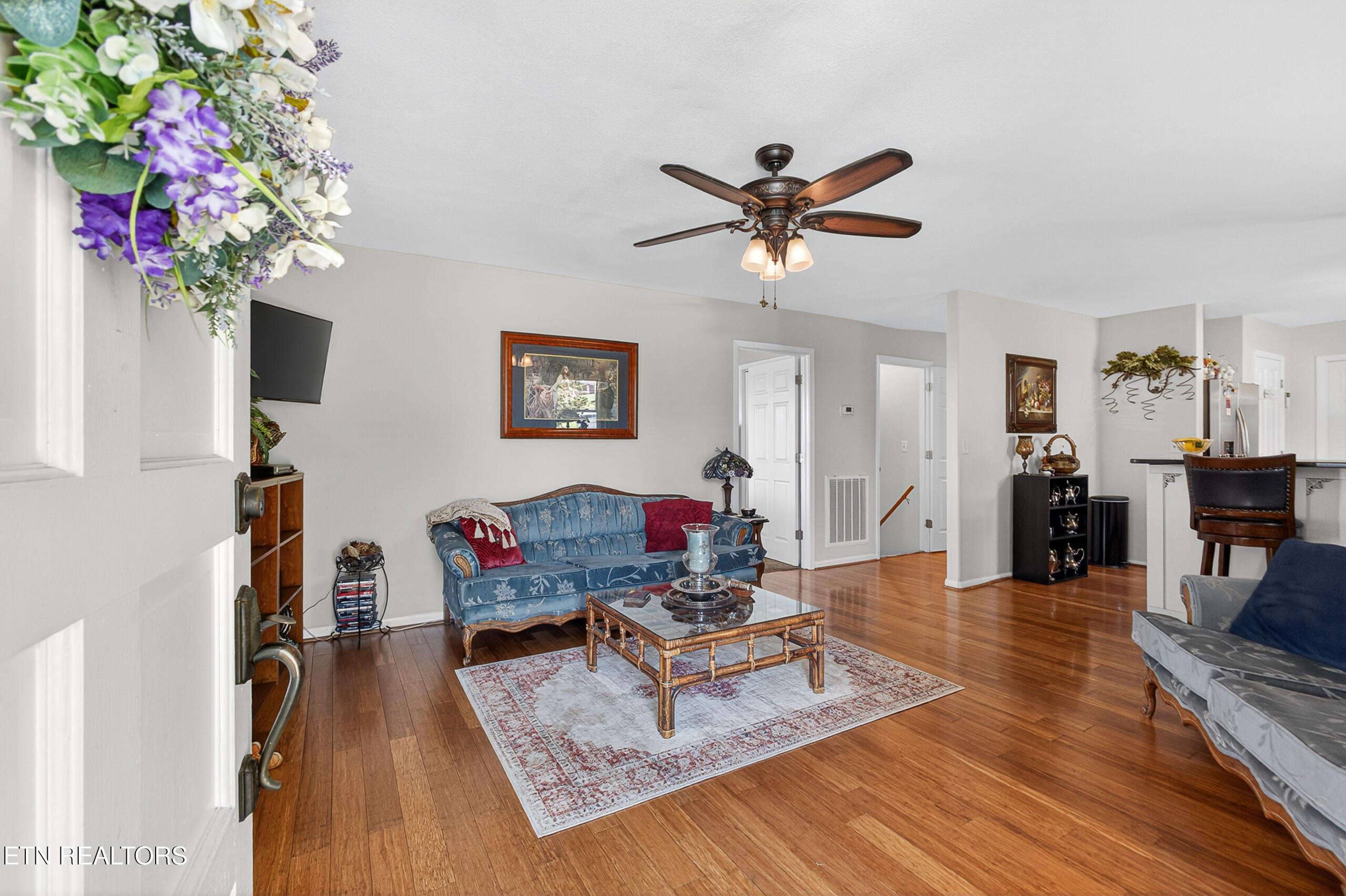 1031 Montcrest Drive - Photo 4