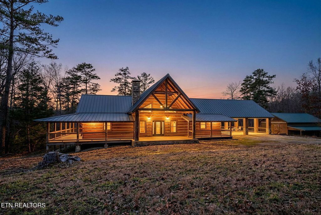 Photo of 672 Falls Rd, Monterey, TN 38574 (MLS # 1331790)