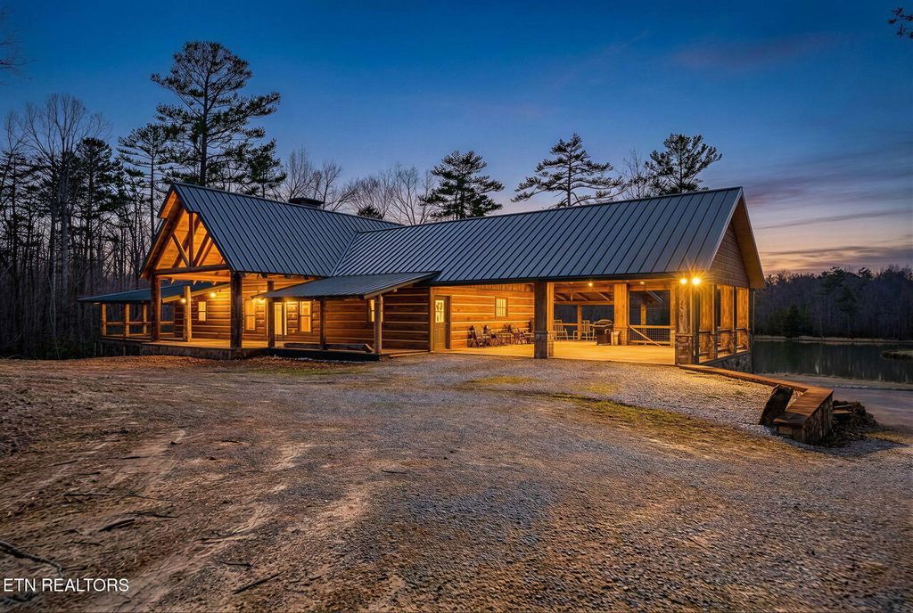 Photo of 672 Falls Rd, Monterey, TN 38574 (MLS # 1331790)