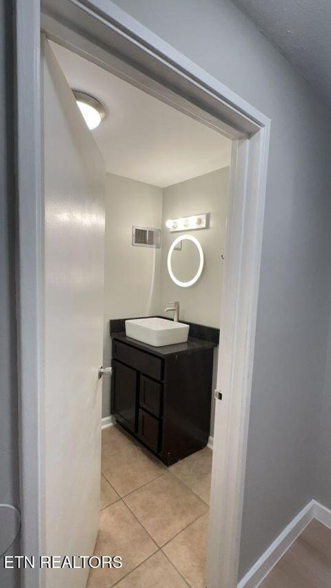 Tiny photo for 1700 Clinch Ave #611, Knoxville, TN 37916 (MLS # 1326203)