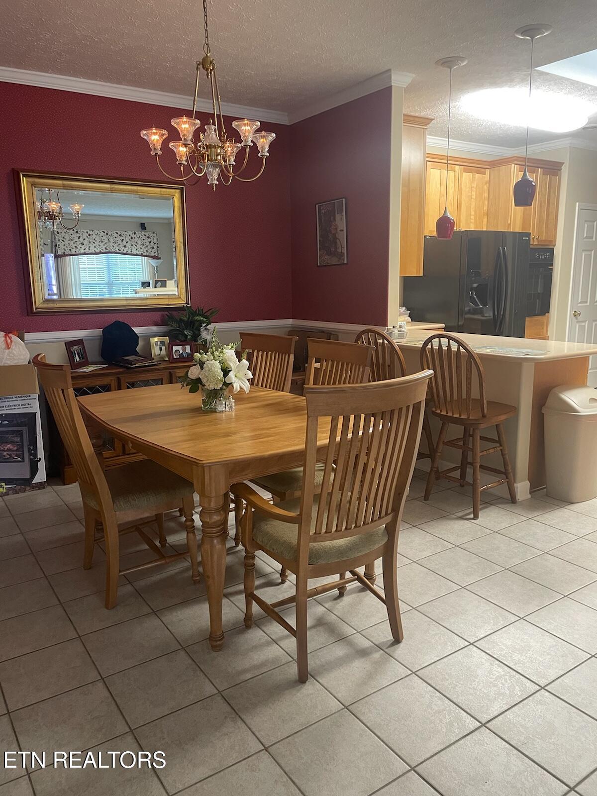 203 Hawthorn Loop