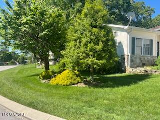 203 Hawthorn Loop