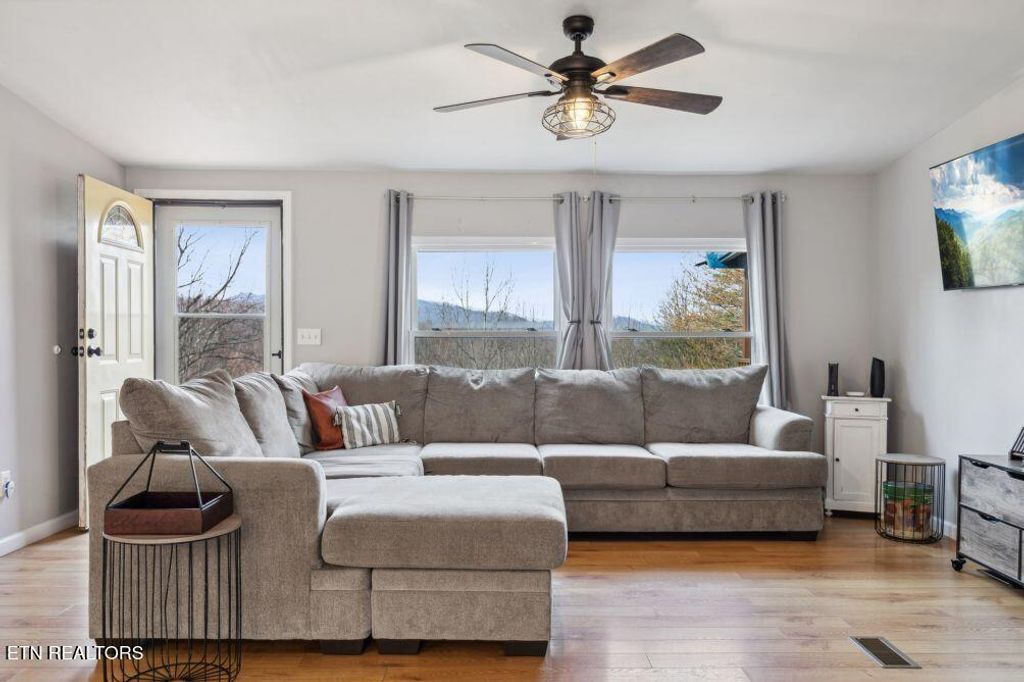 Photo of 1009 Sumac Court, Sevierville, TN 37876 (MLS # 1293494)