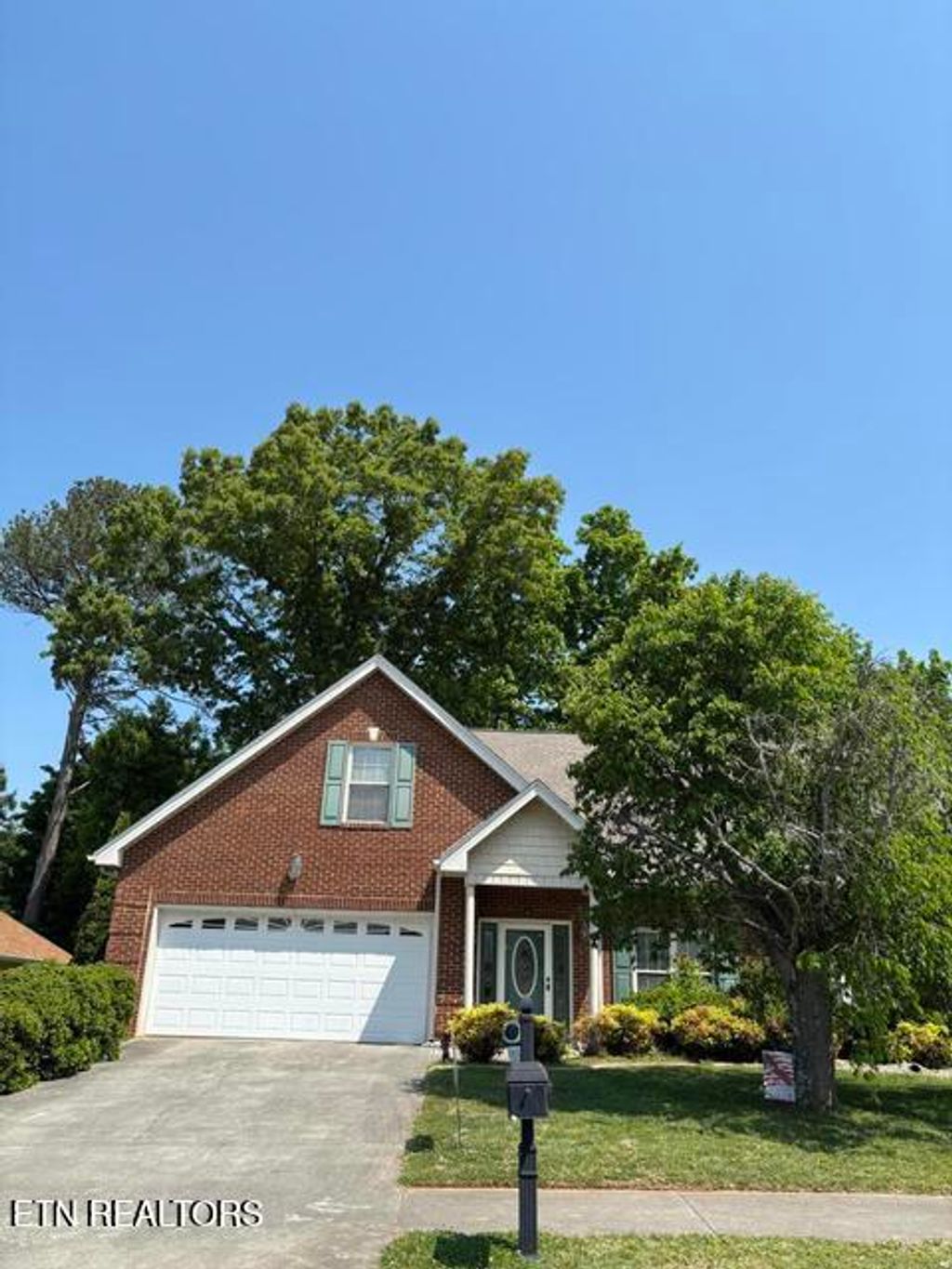 Photo of 425 Lochmere Drive, Morristown, TN 37814 (MLS # 1340648)