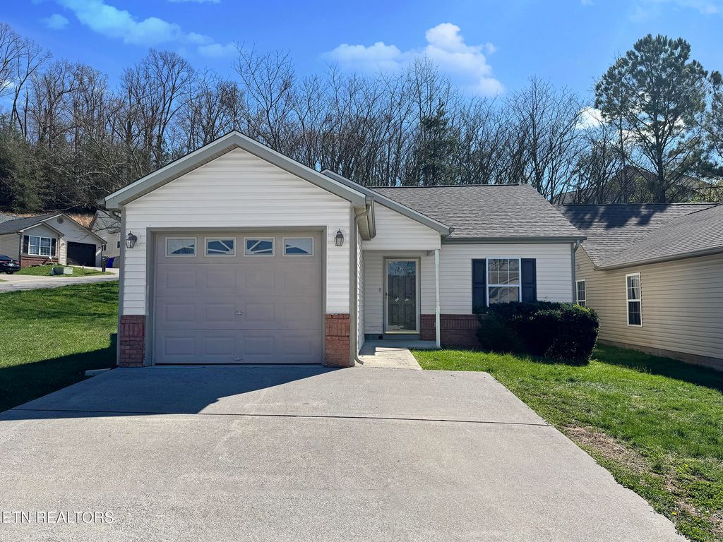 Photo of 1604 Sails Way, Knoxville, TN 37932 (MLS # 1333015)