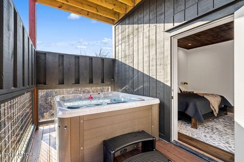 Tiny photo for 814 Davenport Rd, Gatlinburg, TN 37738 (MLS # 1327355)