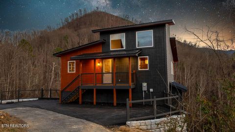 Tiny photo for 814 Davenport Rd, Gatlinburg, TN 37738 (MLS # 1327355)