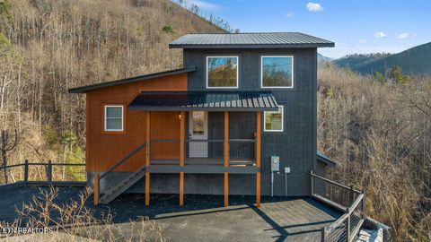 Tiny photo for 814 Davenport Rd, Gatlinburg, TN 37738 (MLS # 1327355)