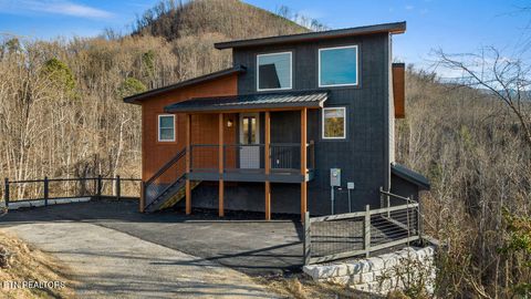 Tiny photo for 814 Davenport Rd, Gatlinburg, TN 37738 (MLS # 1327355)