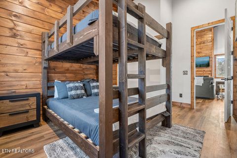 Tiny photo for 814 Davenport Rd, Gatlinburg, TN 37738 (MLS # 1327355)