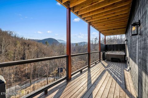 Tiny photo for 814 Davenport Rd, Gatlinburg, TN 37738 (MLS # 1327355)