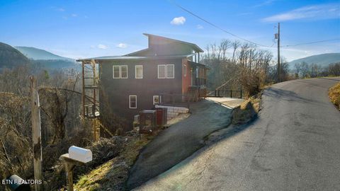Tiny photo for 814 Davenport Rd, Gatlinburg, TN 37738 (MLS # 1327355)
