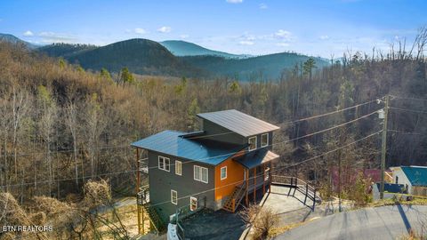 Tiny photo for 814 Davenport Rd, Gatlinburg, TN 37738 (MLS # 1327355)