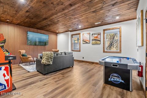 Tiny photo for 814 Davenport Rd, Gatlinburg, TN 37738 (MLS # 1327355)