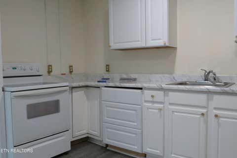 Tiny photo for 122 Atlanta Rd, Oak Ridge, TN 37830 (MLS # 1349778)