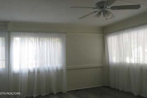 Tiny photo for 122 Atlanta Rd, Oak Ridge, TN 37830 (MLS # 1349778)