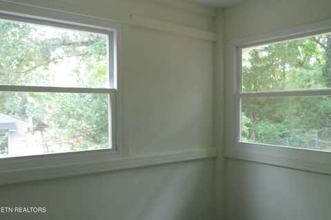 Tiny photo for 122 Atlanta Rd, Oak Ridge, TN 37830 (MLS # 1349778)