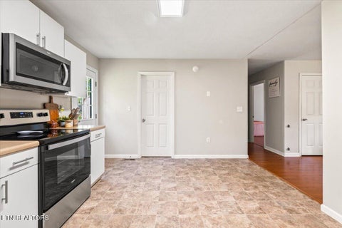 Tiny photo for 146 Sandy Hill Rd, LaFollette, TN 37766 (MLS # 1359478)