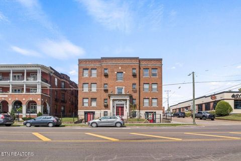 Photo of 201 W 5Th Ave #3, Knoxville, TN 37917 (MLS # 1323999)