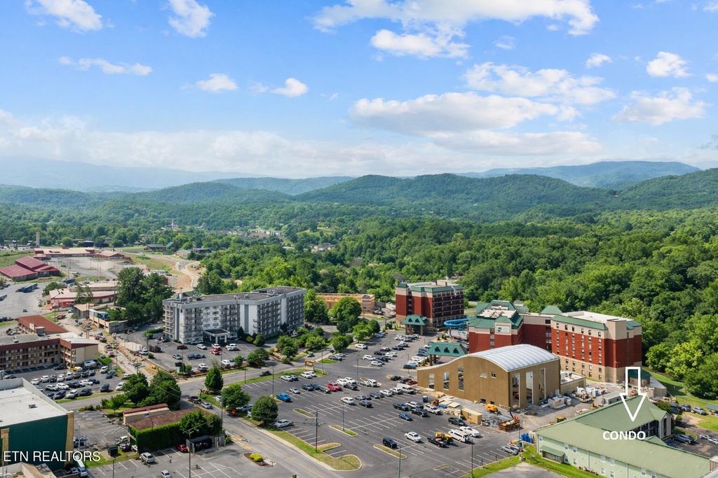 Photo of 2743 Colonial Dr Drive #APT 214, Pigeon Forge, TN 37863 (MLS # 1339092)