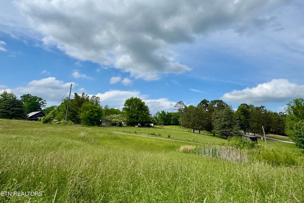 Photo of Meadowcrest Lane, Dandridge, TN 37725 (MLS # 1300406)