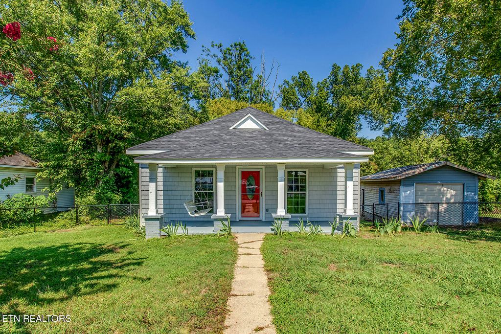 Photo of 519 Highland St, Kingston, TN 37763 (MLS # 1312284)