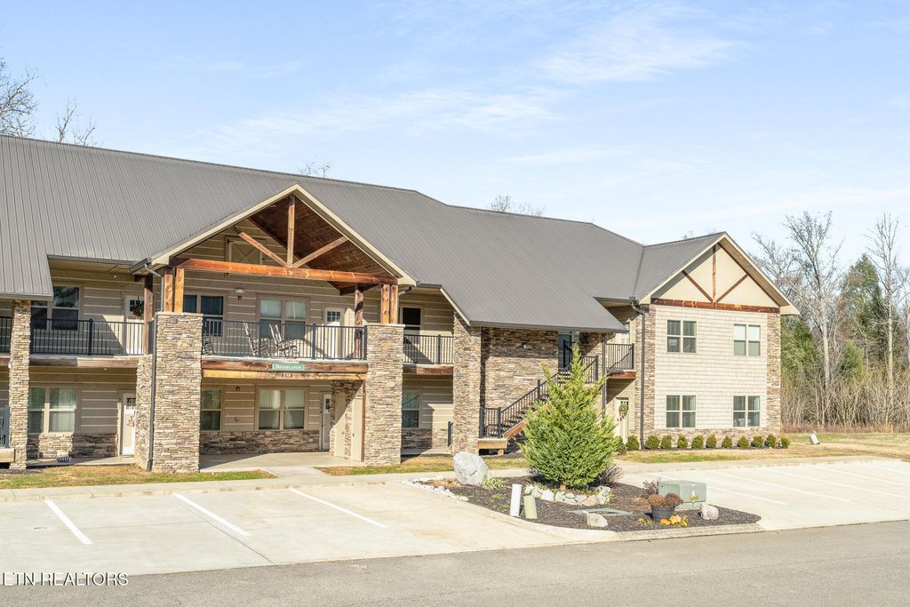 Photo of 326 Shooting Star Loop #202, Townsend, TN 37882 (MLS # 1310582)