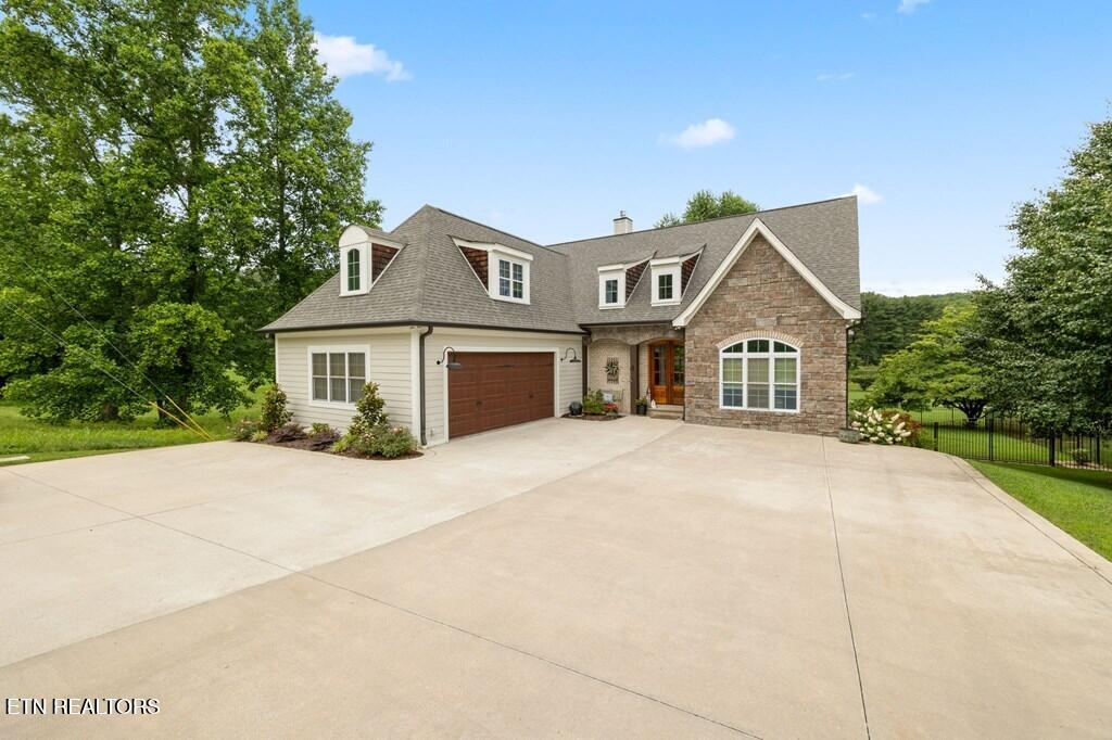 1671 Golf Lane