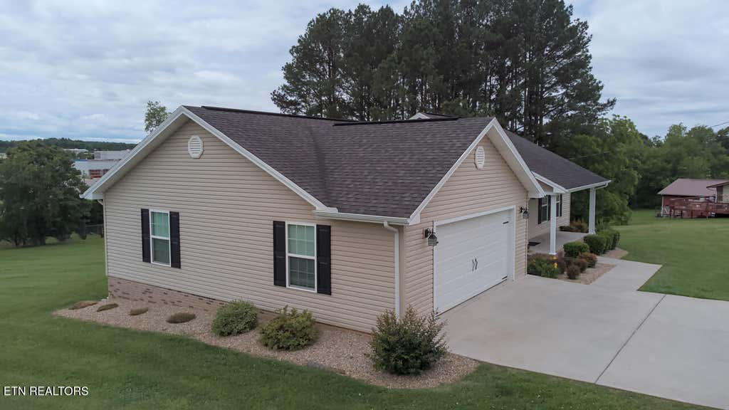 Photo of 5586 Thompsie Drive, Russellville, TN 37860 (MLS # 1302596)