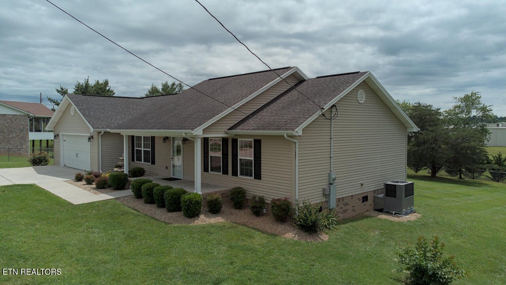 Photo of 5586 Thompsie Drive, Russellville, TN 37860 (MLS # 1302596)