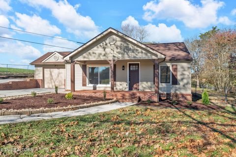 Photo of 213 Mountain Rd, Clinton, TN 37716 (MLS # 1321650)