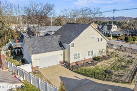 Tiny photo for 606 Eagle Bend Rd, Clinton, TN 37716 (MLS # 1327850)