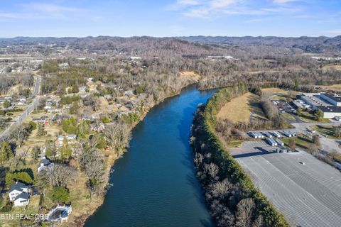 Tiny photo for 606 Eagle Bend Rd, Clinton, TN 37716 (MLS # 1327850)