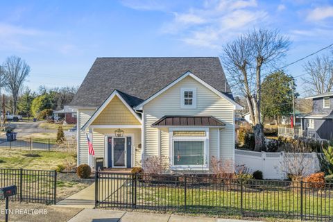 606 Eagle Bend Rd Clinton TN 37716