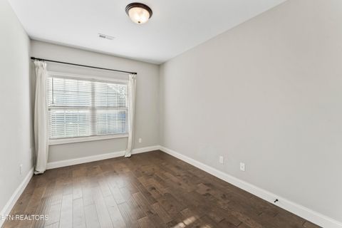 Tiny photo for 606 Eagle Bend Rd, Clinton, TN 37716 (MLS # 1327850)