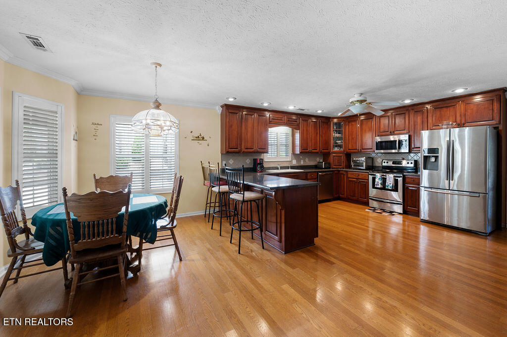 674 Southview Circle