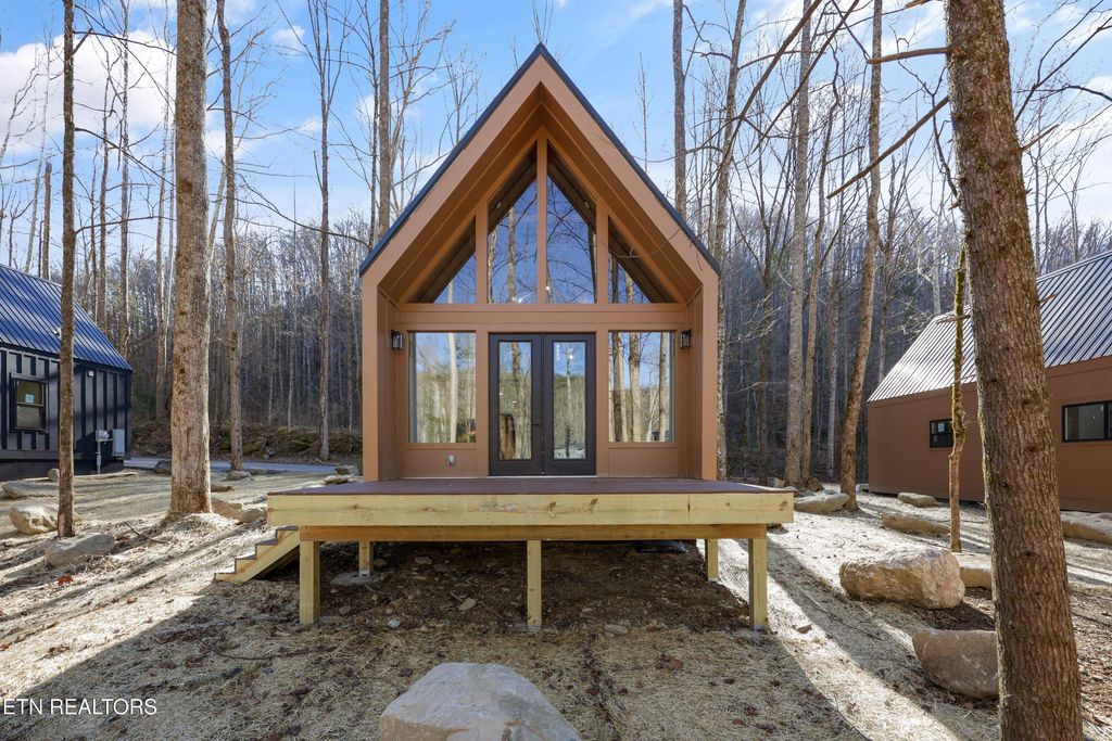 Photo of 222 Braydens Way, Gatlinburg, TN 37738 (MLS # 1319131)