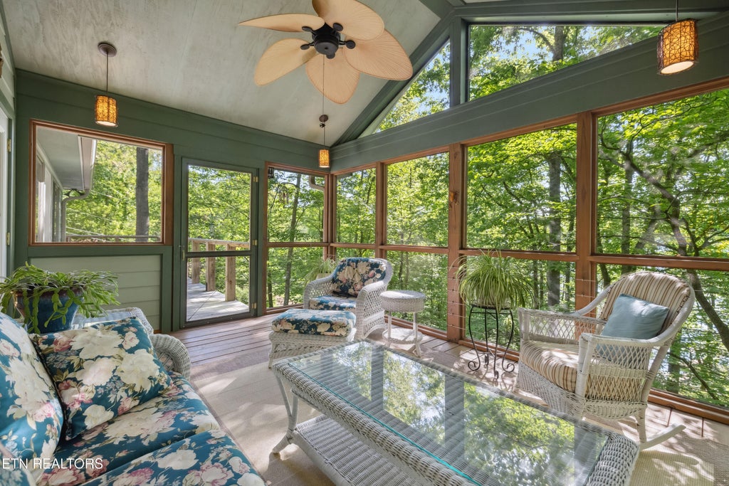 Photo of 140 Tanglewood Drive Dr, Sharps Chapel, TN 37866 (MLS # 1300070)