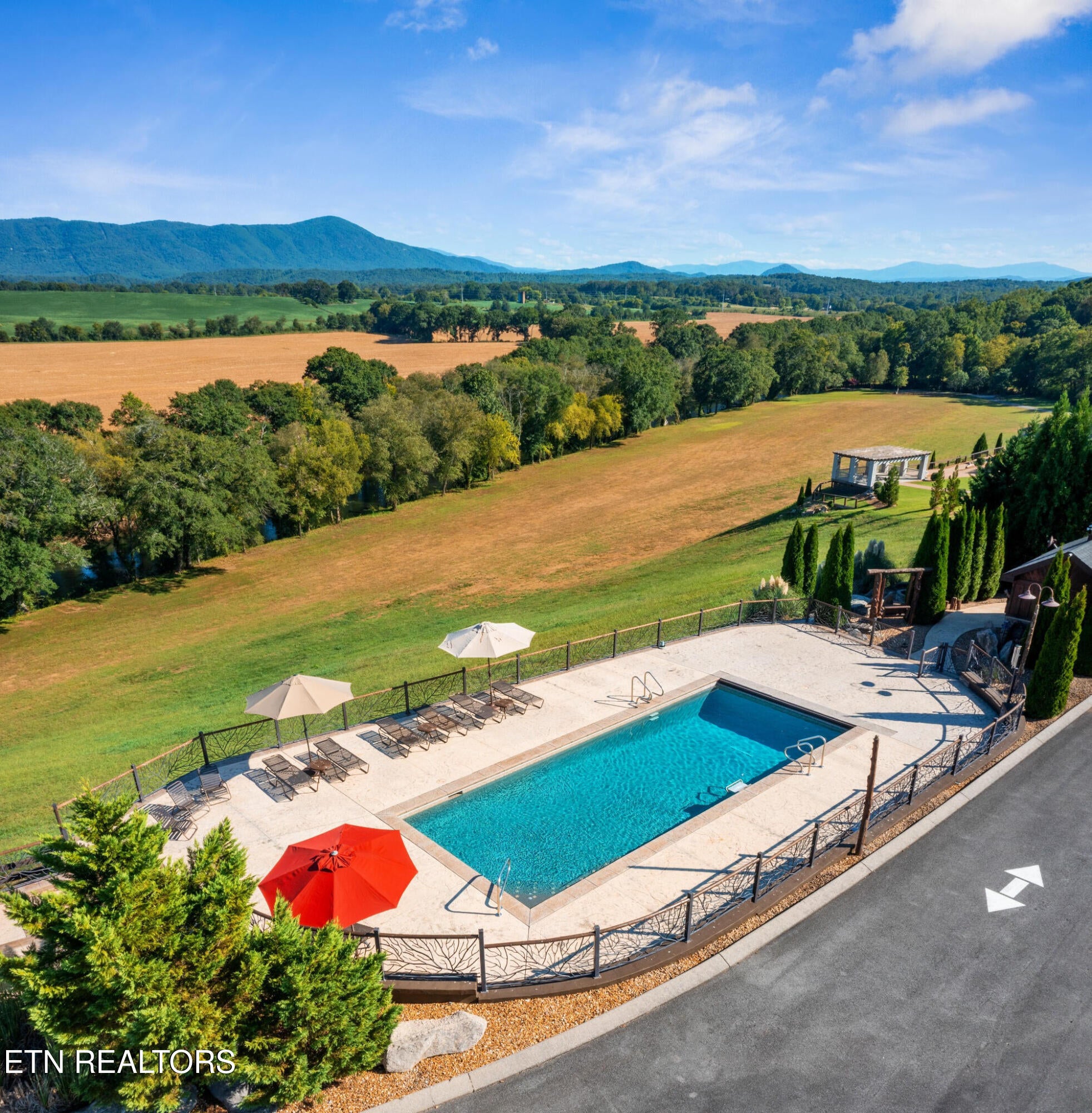 1020 Thomas Rd