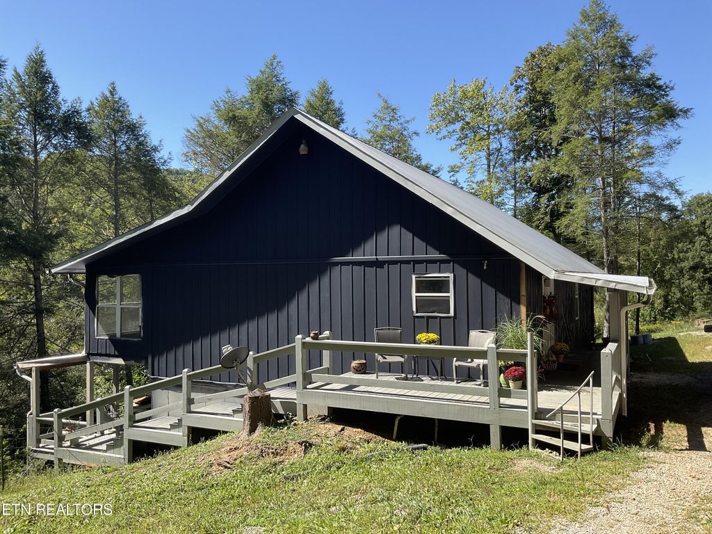 Photo of 360 Floyd Jeffers Rd, Huntsville, TN 37756 (MLS # 1275946)